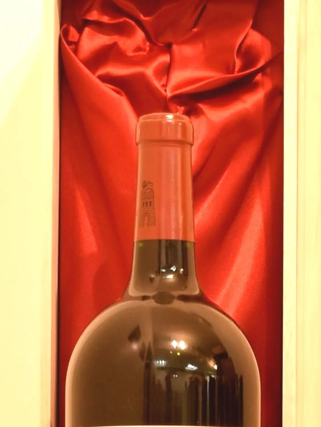 2000年 シャトー・ラトゥール（マグナムボトル） 赤ワイン｜生まれ