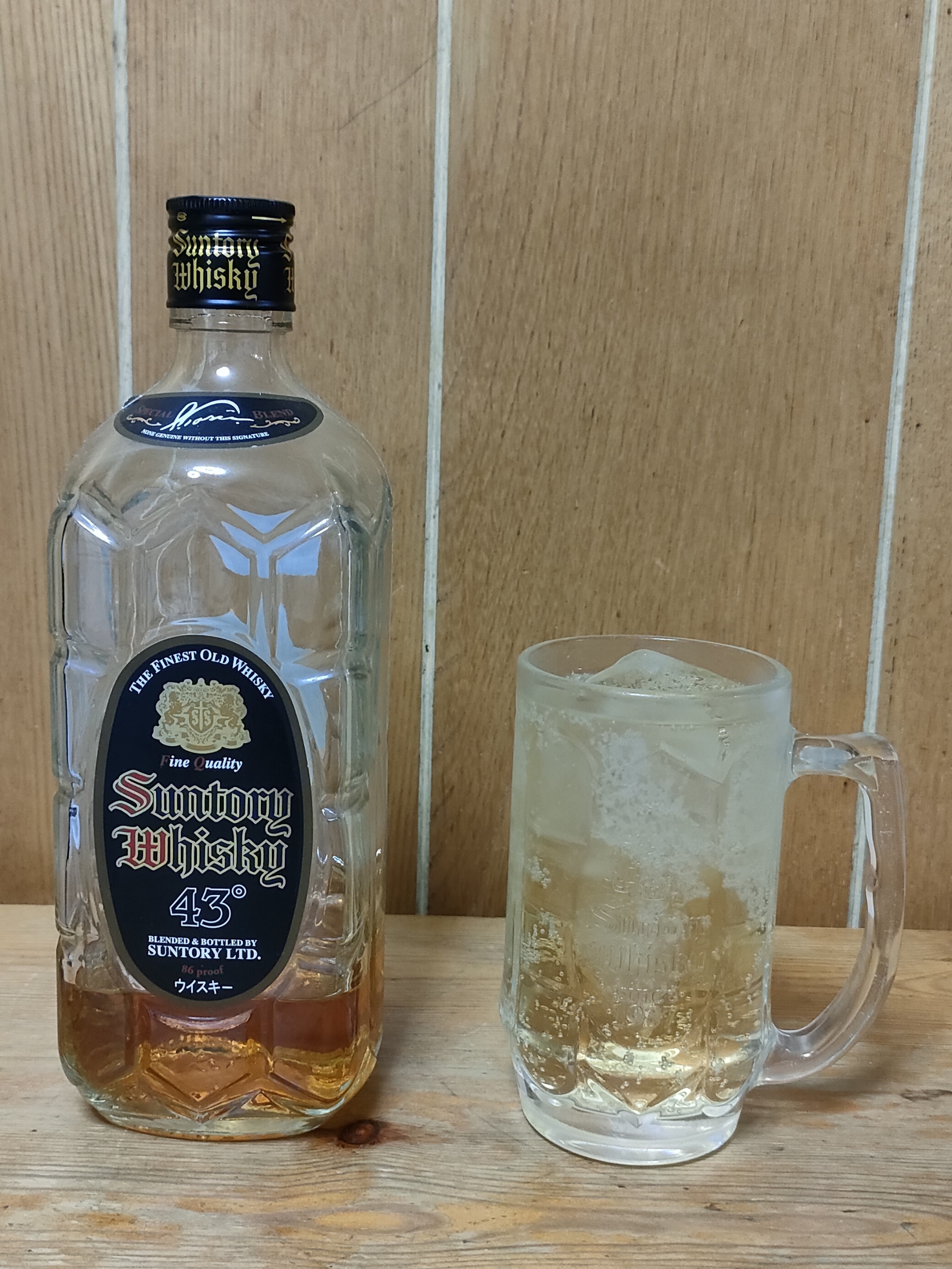 終売品】サントリーウイスキー 角 黒ラベル（黒角）4L 【公式通販】