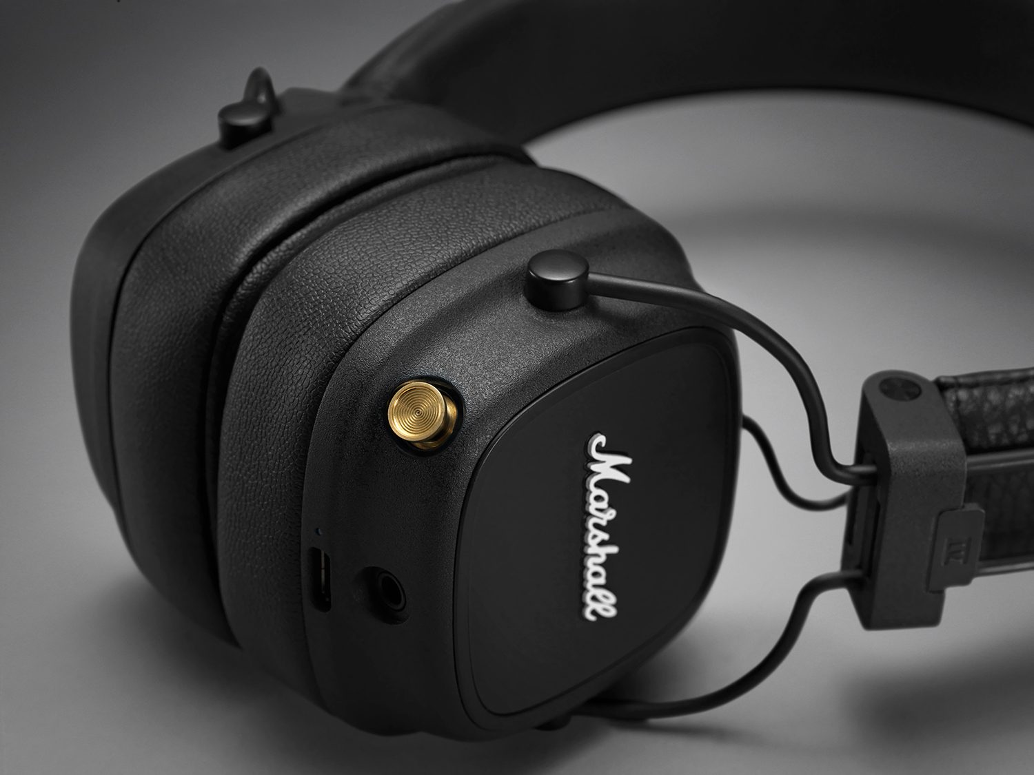 Marshall Major IV headphones boast an absurd 80 hours of battery