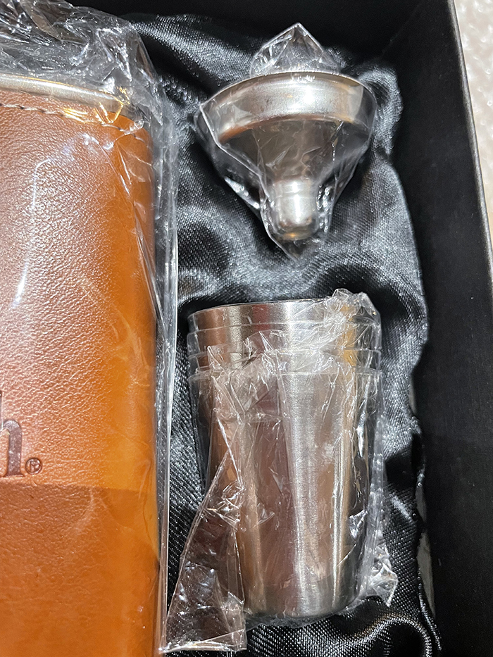 スコットランド蒸留所グッズの店 Distillery goods shop / Glenfiddich