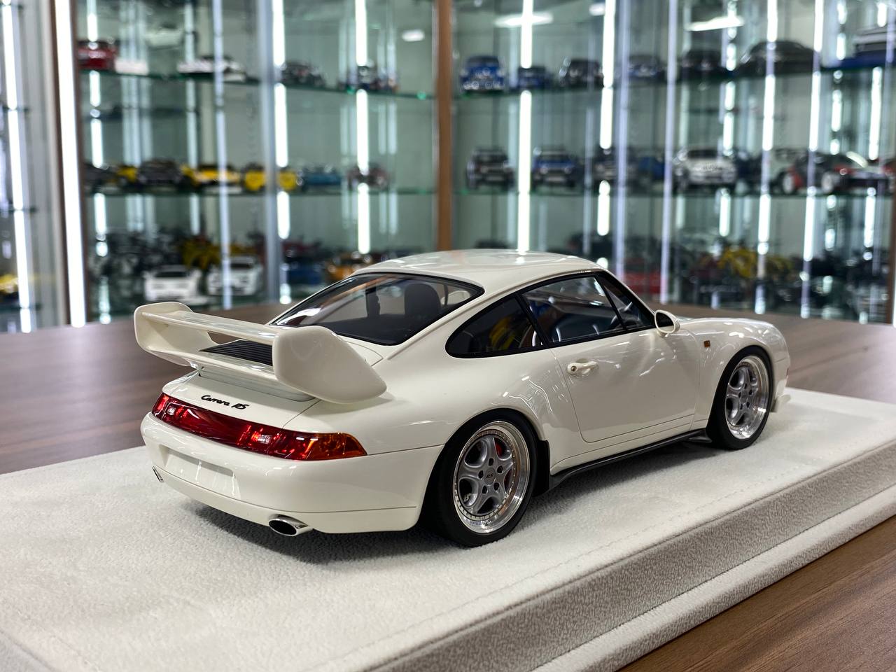 1/18 Porsche 911 (993) Carrera RS 1995 (Japan Version) White by