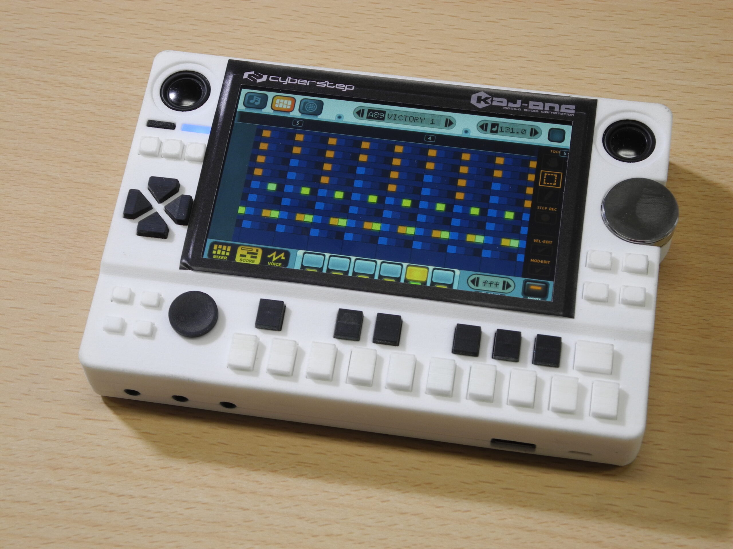 ゲーム機風小型DAW、KDJ-ONEがついに復活！Kickstarterで販売開始