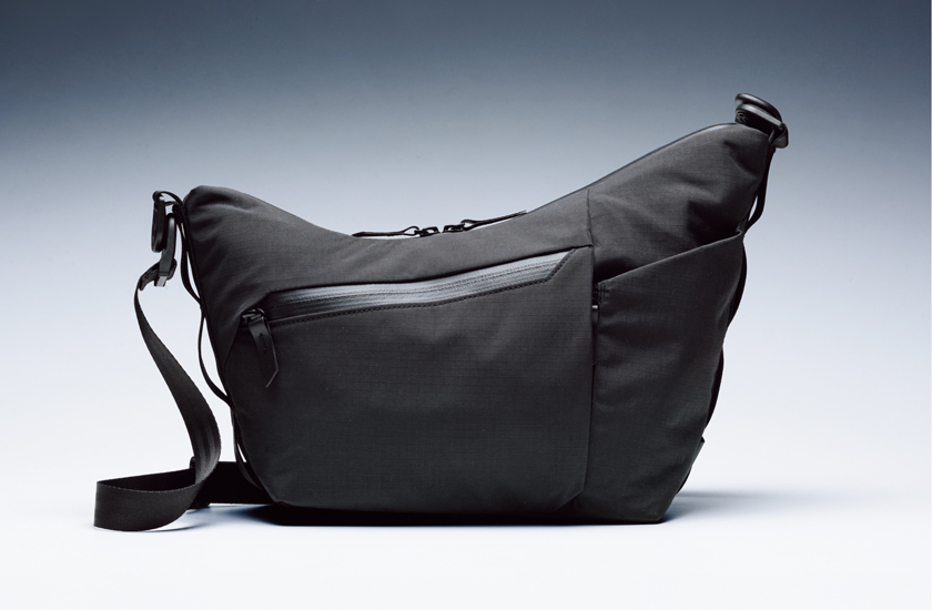 カバンの人・リュークが惚れた「アルパカ」の新生“三日月ショルダー”が