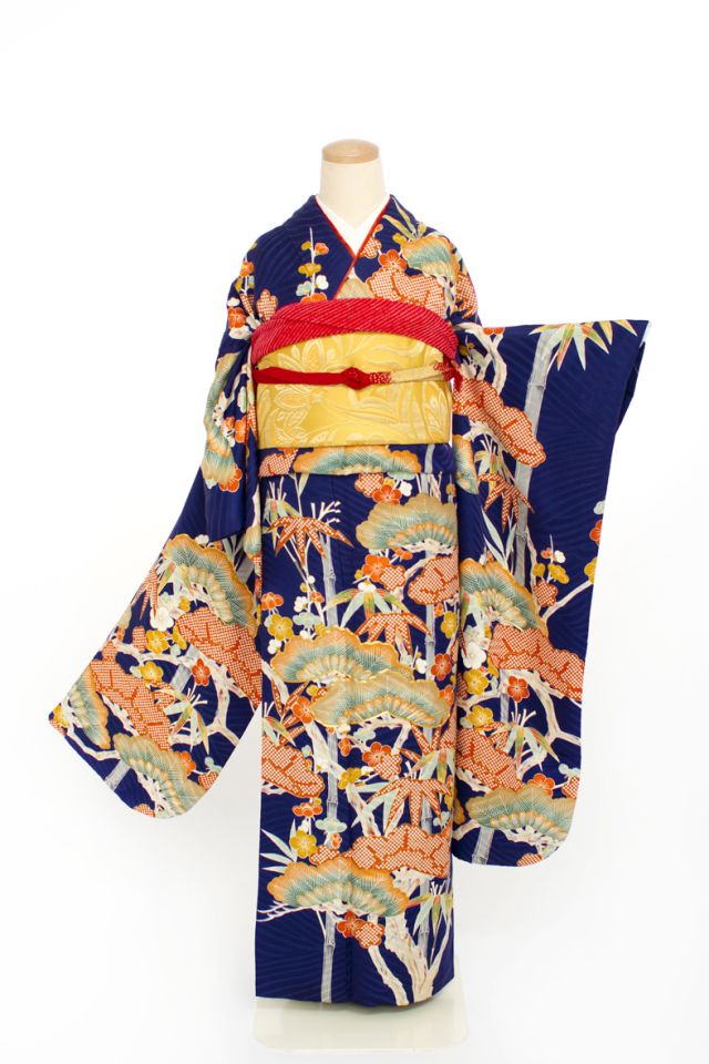 紺地 牡丹に松竹梅の古典振袖のみ 紺地 牡丹に松竹梅の古典振袖のみ