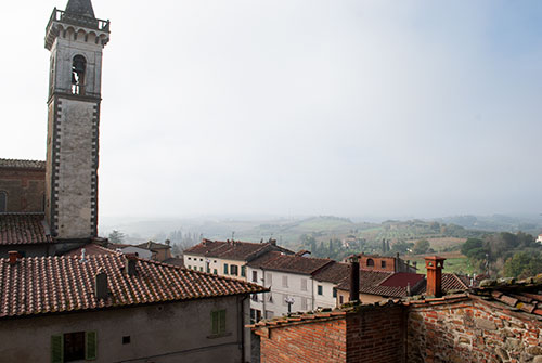 朝霧の中のヴィンチ村・12月訪問「フィレンツェの空の下で