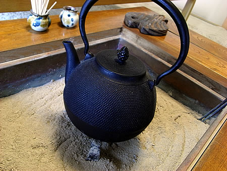 鉄瓶やかん, 製 黒い急須 葉の模様 鉄瓶やかん, 製 黒い急須 葉の模様