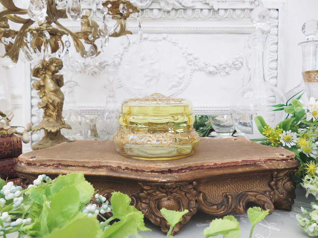 オールドボヘミア？ 高盛金彩エナメル絵付け 花入れ オールドボヘミア