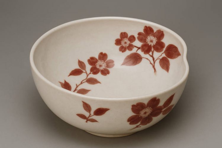 釉裏紅とは？その美しい発色と希少価値に迫る｜愛知名古屋の骨董品買取