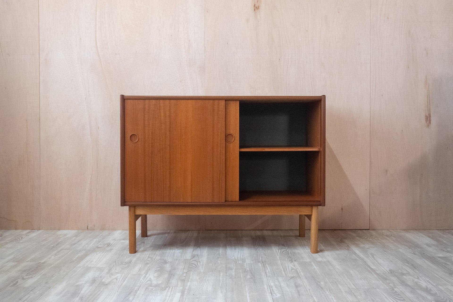 ヴィンテージ】 キャビネット チーク無垢材 ヴィンテージキャビネット