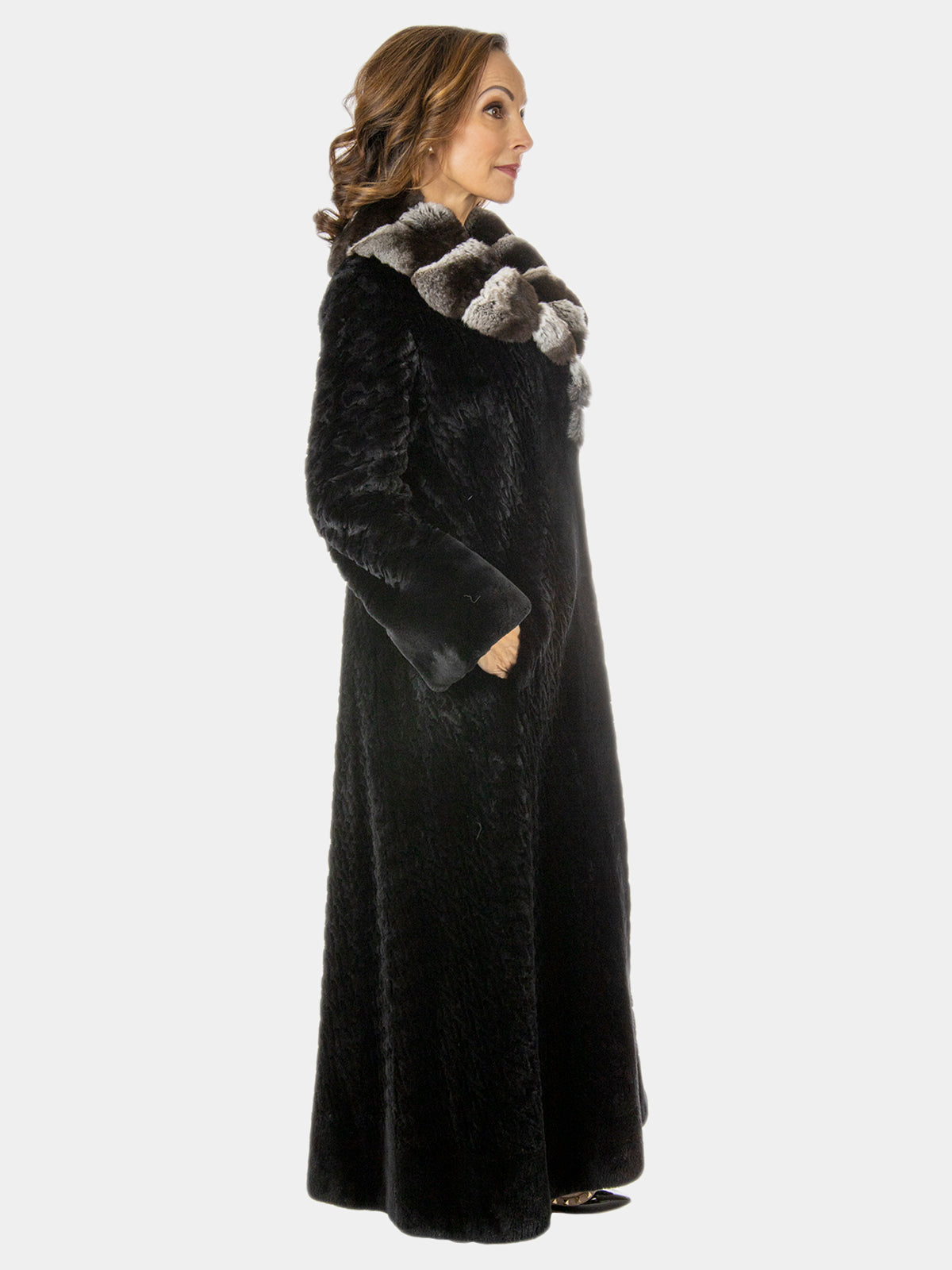 Musi Woman's Black Sheared And Laser Grooved Beaver Fur Coat with Cros