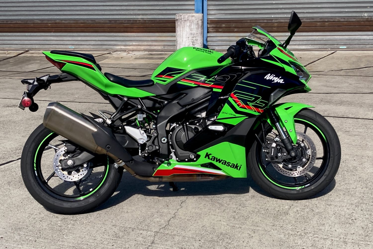 2024 Kawasaki Ninja ZX-4RR KRT Edition (bike review) - Exhaust