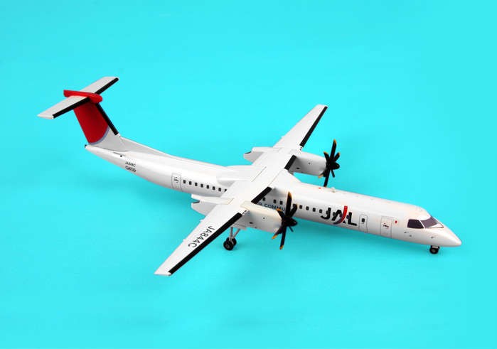 JAL Q400 1:200 モデル JA844C ヘリコプター JAL Q400 1:200 モデル