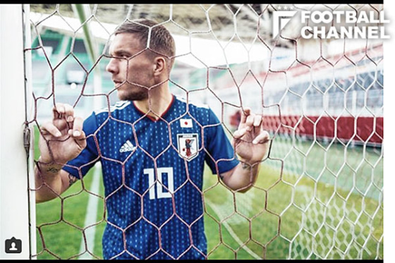 日本代表ユニ着たポドルスキ、戦いぶりを称賛「胸を張っていいはずだ