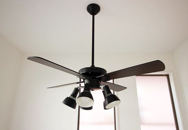 即日発送 傾斜対応 LED 電球色/昼白色 5灯 コイズミ製シーリングファン