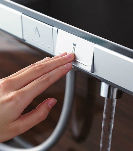 機能美を極めたTOTO「フラットタッチ水栓」 - (外構・庭・リフォーム