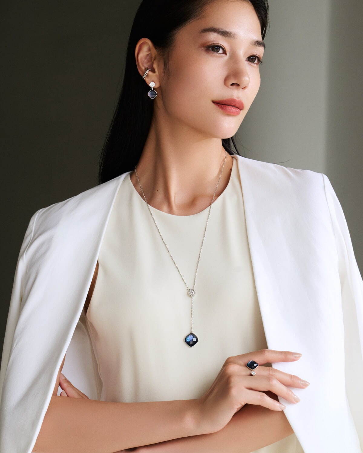 ヴァンドームブティック24年クリスマス、淡水パール輝く“雪の結晶