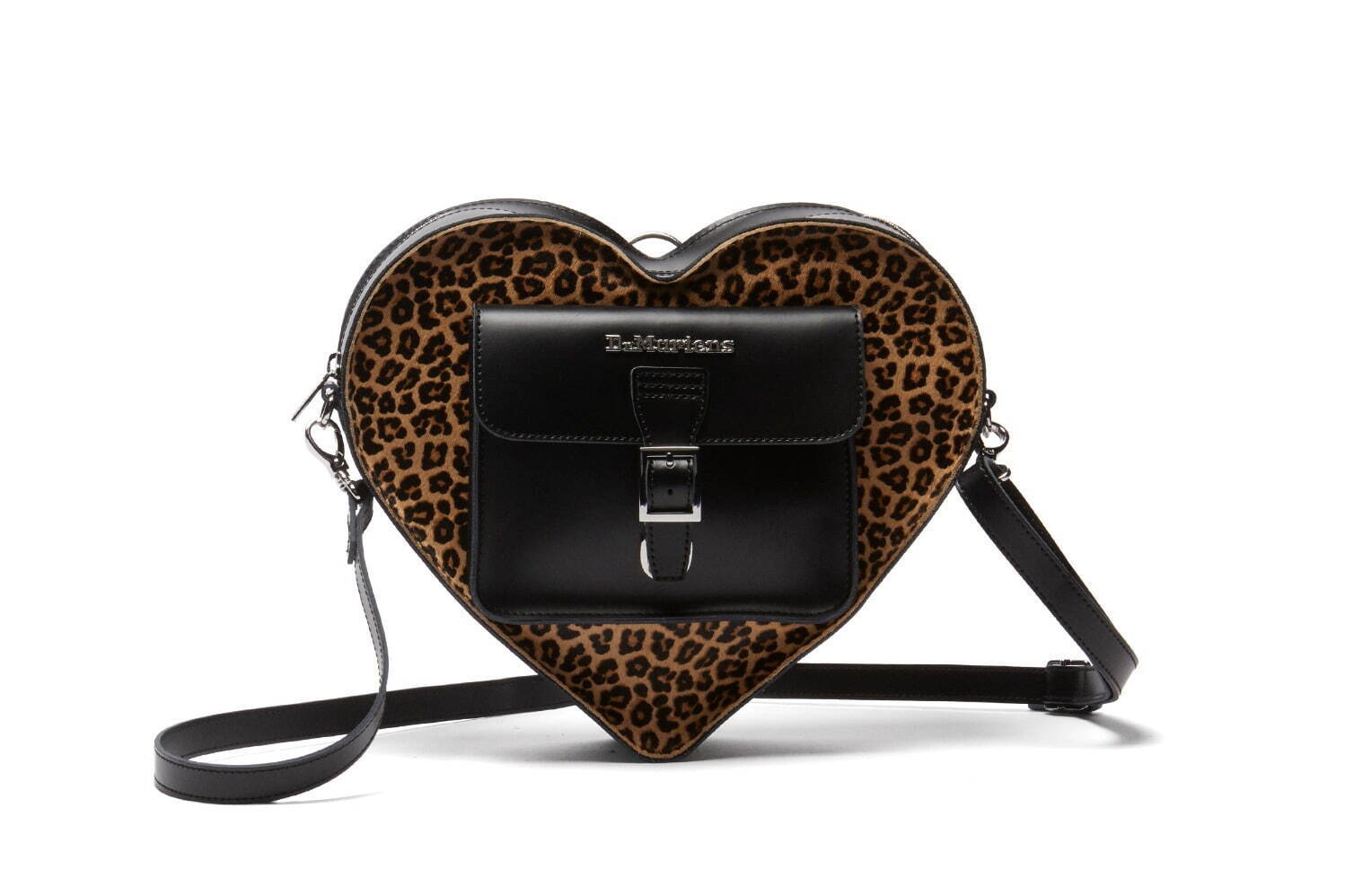 ドクターマーチンのバレンタイン限定「ハート バッグ」パウダーピンク