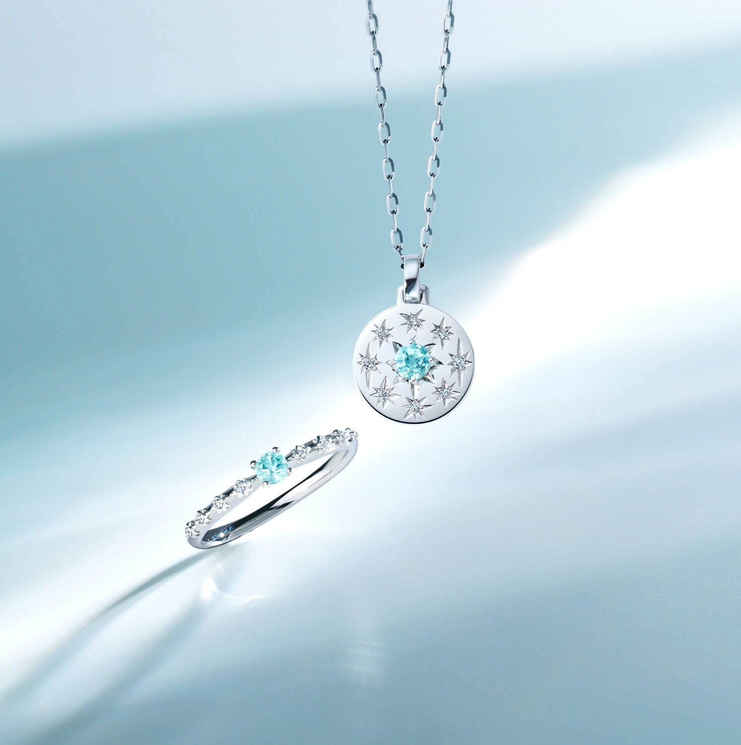 スタージュエリー“まるで天の川”なカラーストーンのネックレスや、星