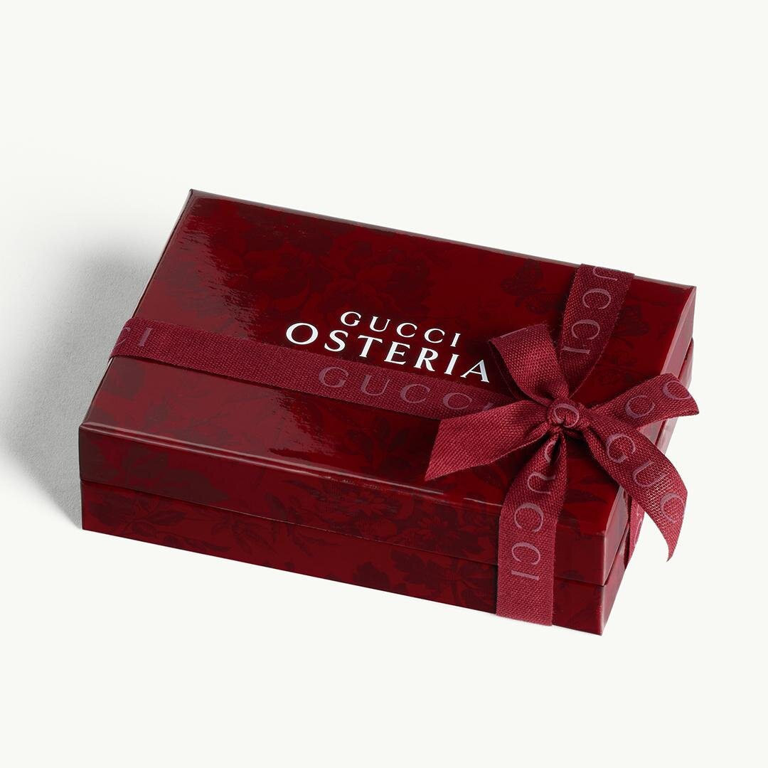 グッチ深紅ボックス入り限定ショコラ、日本酒やヘーゼルナッツ＆味噌