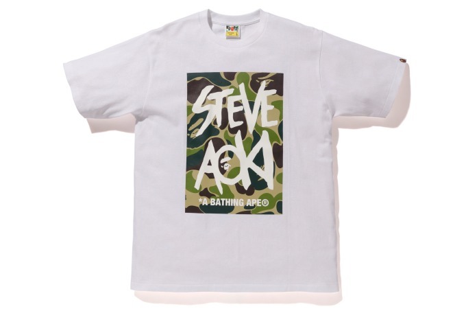 ベイプ×スティーヴ・アオキ、カモ柄にロゴを重ねたTシャツ＆パーカー