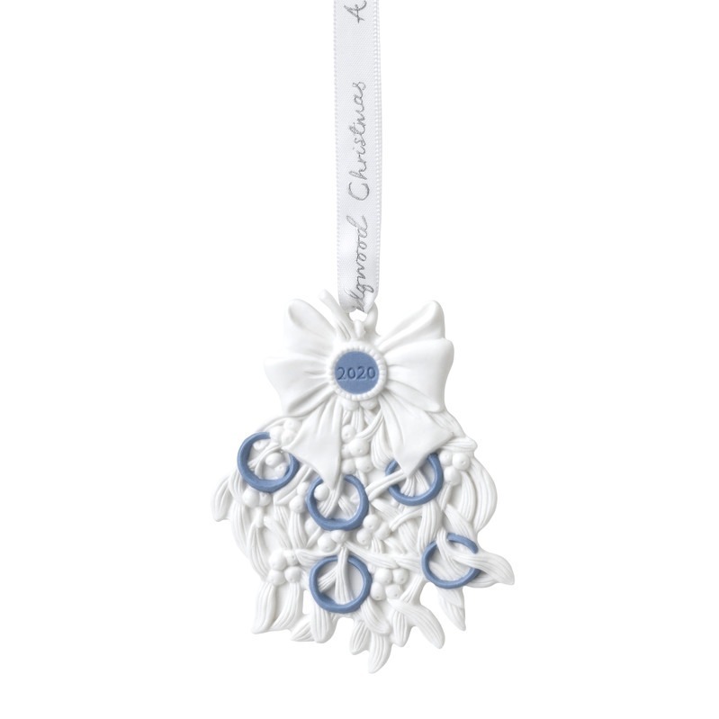 ウェッジウッドのクリスマスオーナメント2020、ギフトに最適な年号入り