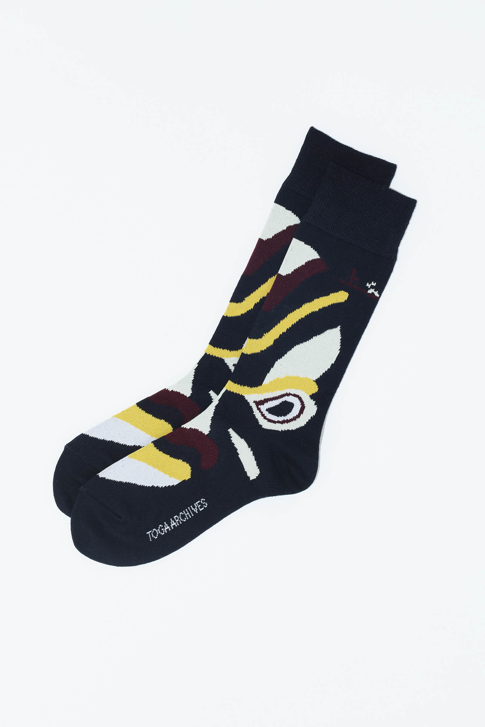 トーガ × タビオ第6弾 ウェーブ柄のアメリブソックスなど発売