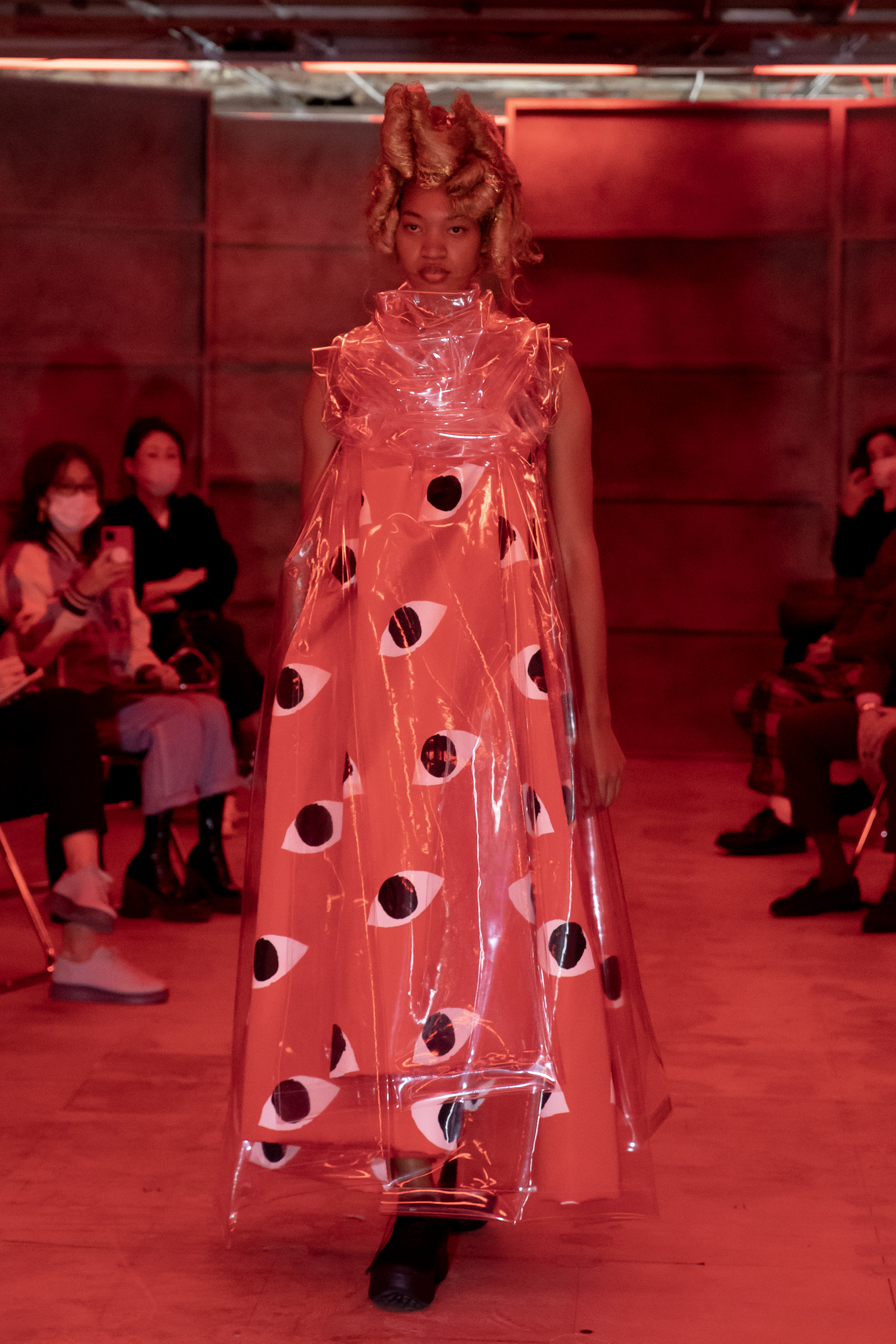 コム デ ギャルソン川久保玲「不協和音がエネルギーを生む」 約40年