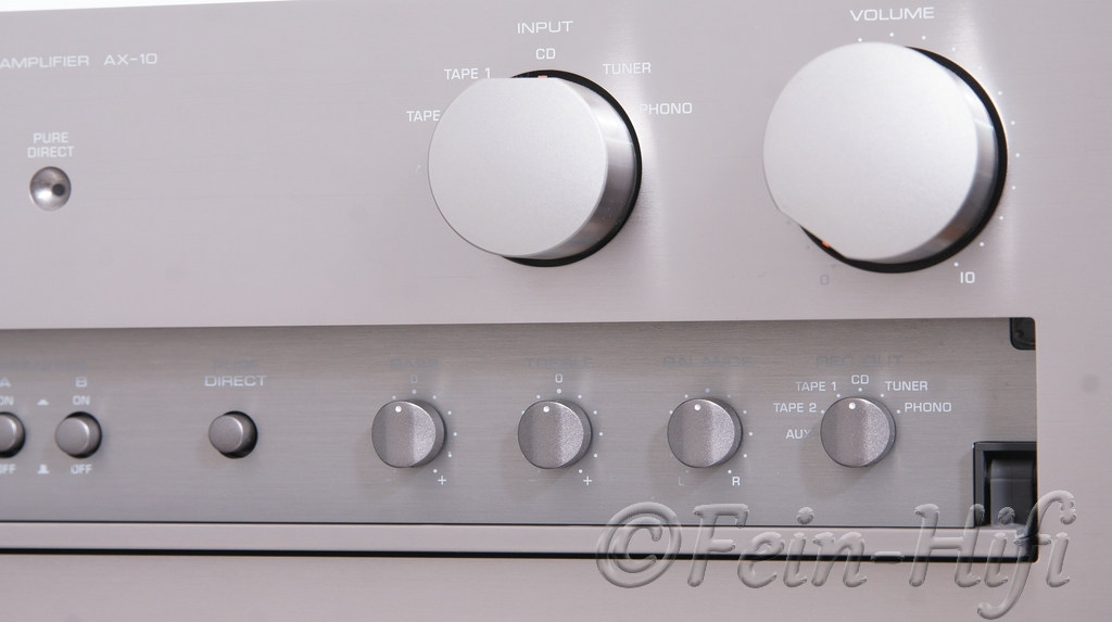 Yamaha AX-10 Stereo Verstärker im Midi-Format 28cm breit