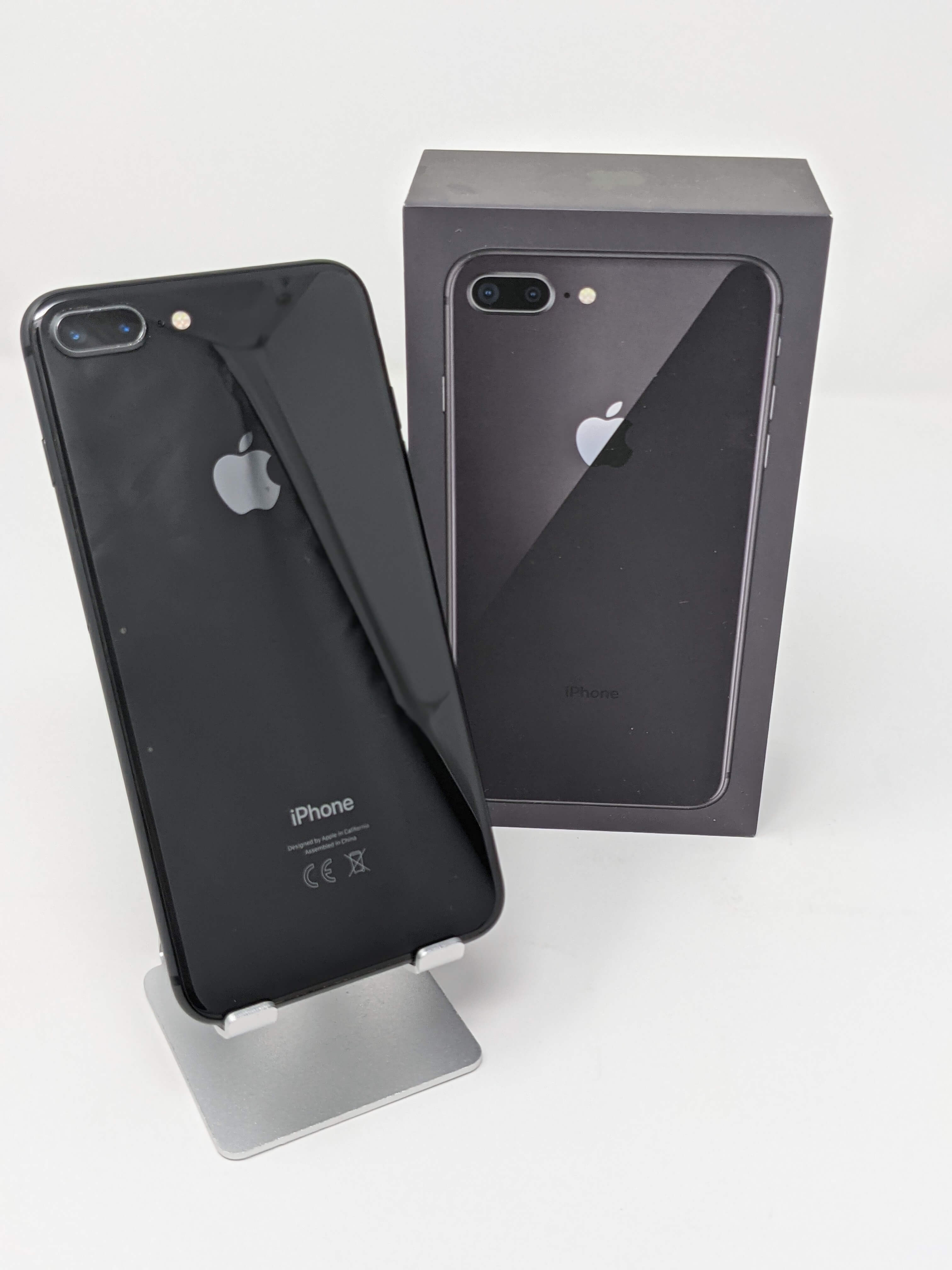 極美品 Apple iPhone8 ブラック 64GB Apple iPhone 8 plus 64GB Black