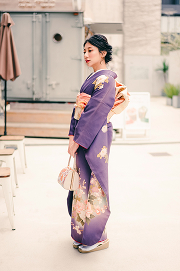 正絹 アンティーク着物 振袖 三つ紋 正絹 アンティーク着物 振袖 三つ紋