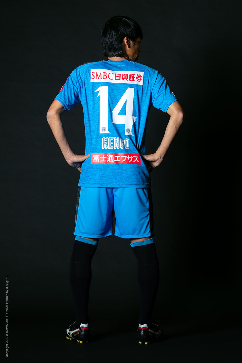 レア】フロンターレ 中村憲剛 #14 2019 ホームユニフォーム（L／美品