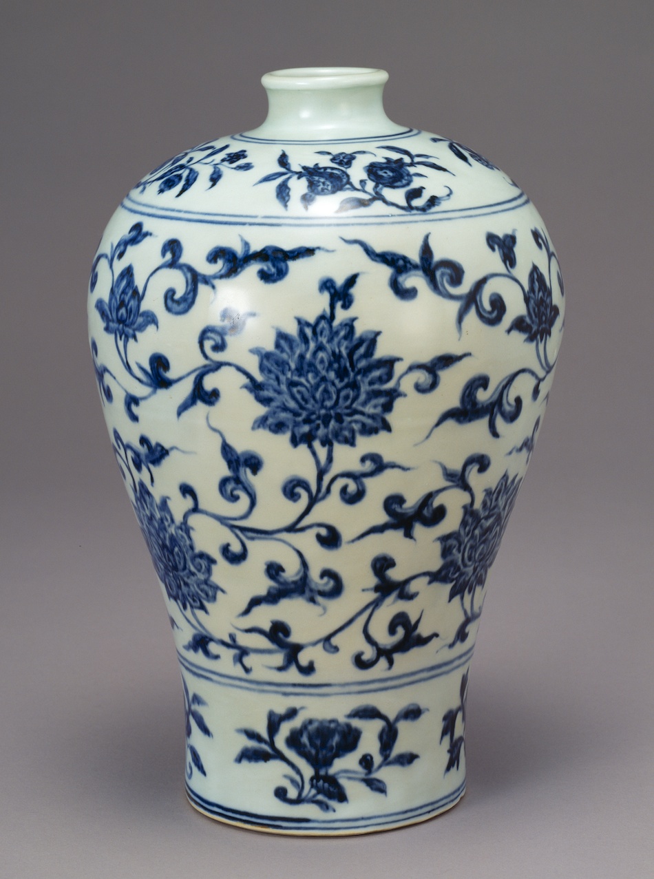 青花宝相華唐草文梅瓶 | 景徳鎮窯 | 収蔵品詳細 | 作品を知る | 東京