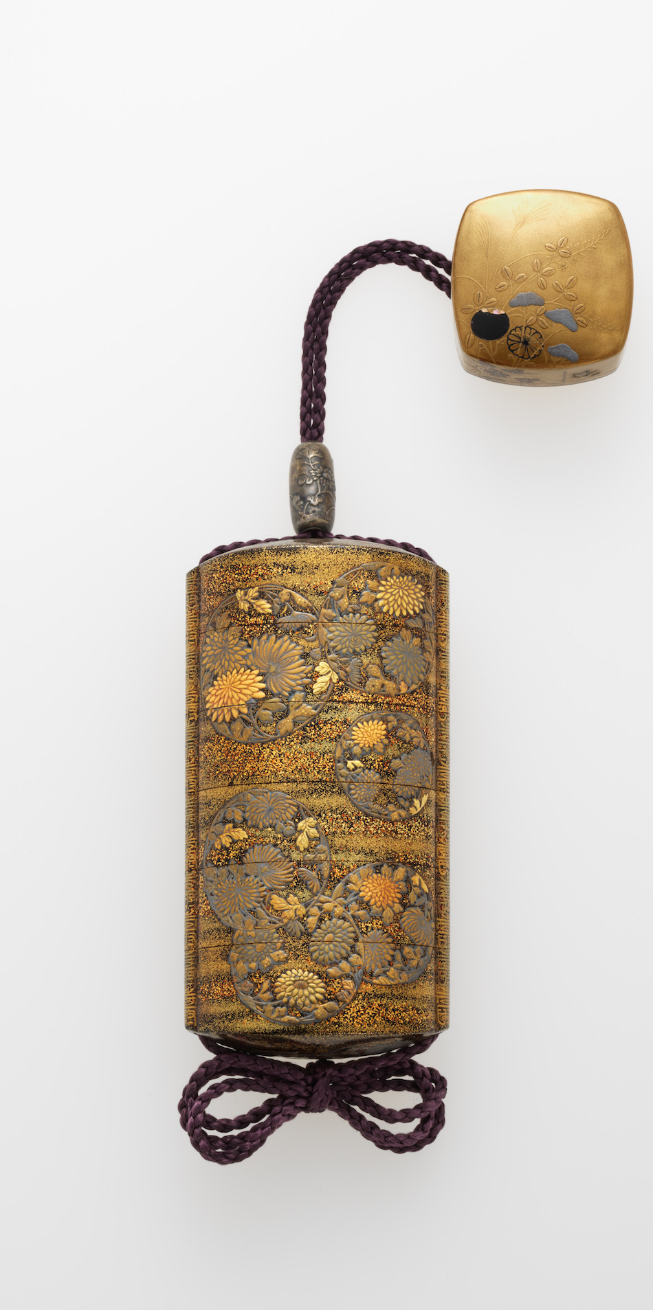 菊壽蒔絵印籠 銘 梶川文龍斎（花押） | 梶川文龍斎 | 収蔵品詳細