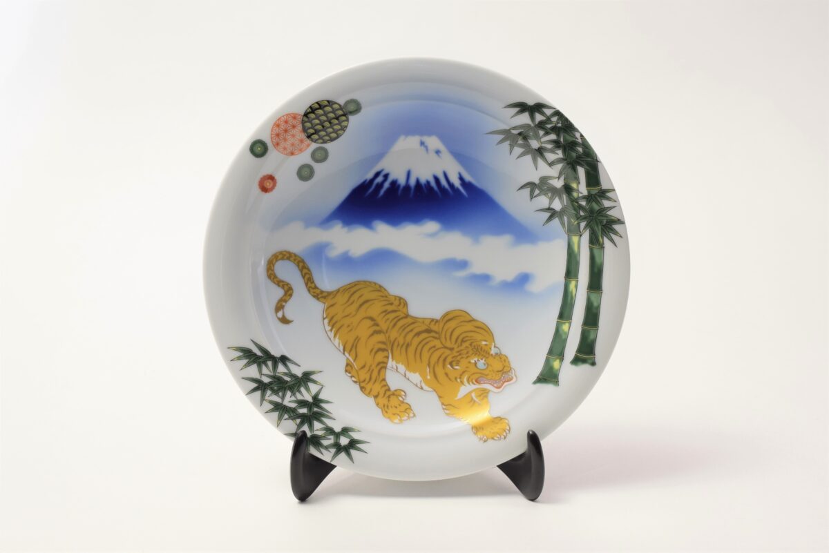 松浦コータロー 虎とウサギの絵柄 陶器皿 松浦コータロー 虎とウサギの絵柄
