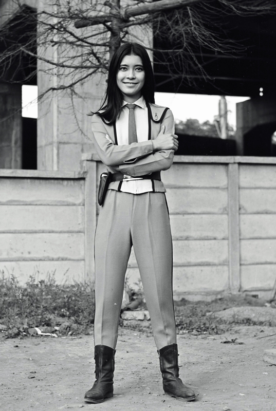 桜井浩子写真集 act ULTRA』 販売ページ | 復刊ドットコム