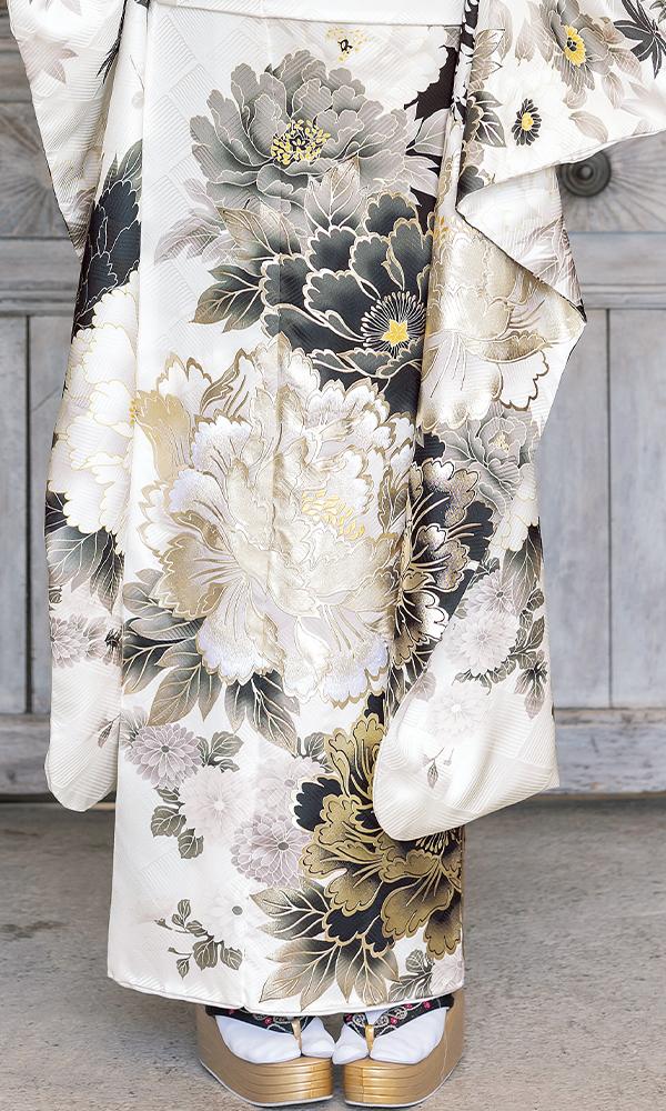 クールな白地に黒と銀彩｜振袖大好き 【菊京屋】振袖レンタル 成人式