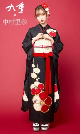 九重×中村里砂の黒地振袖/黒┃ポップ＆スイート【菊京屋】ブランド振袖