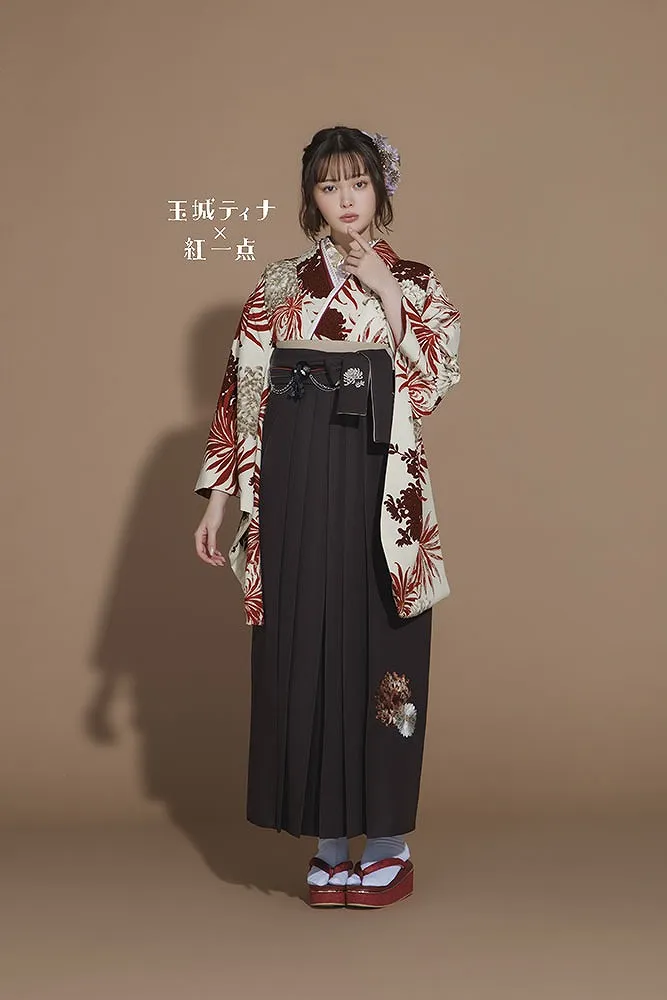 509z34☆玉城ティナ×紅一点 振袖 高身長 古典柄レトロ☆美品