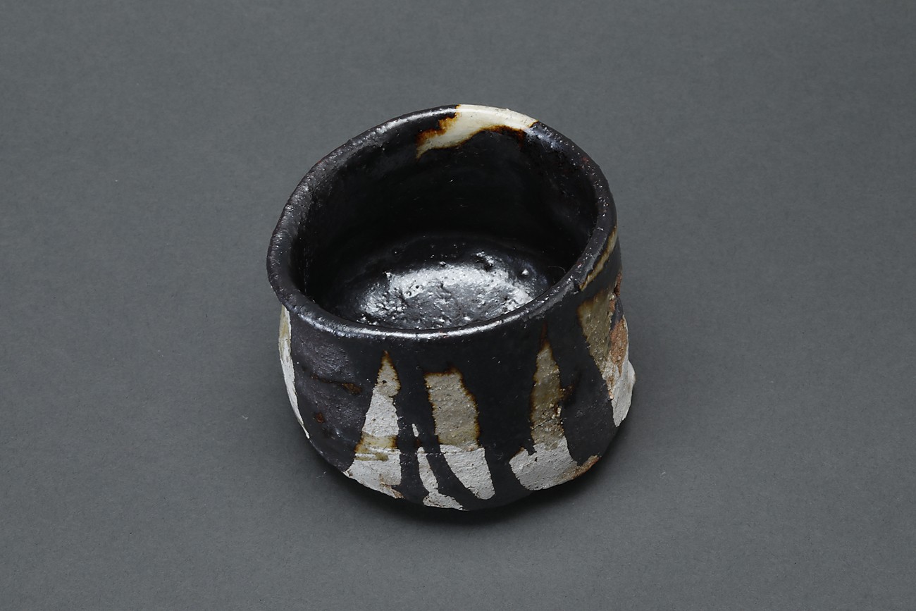 引出黒茶碗 | 茶道具 | ギャラリー器館