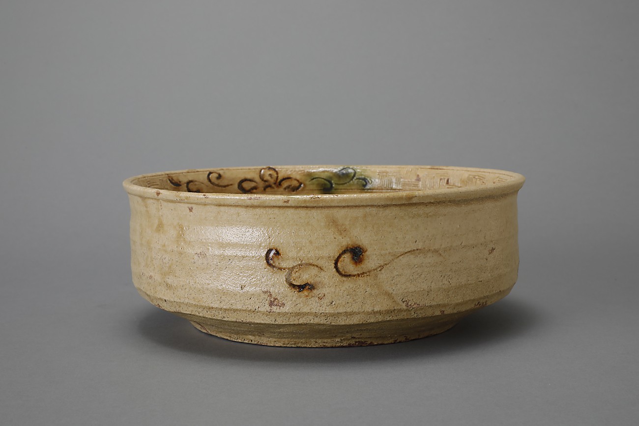 黄瀬戸鉦鉢 | 食器 | ギャラリー器館