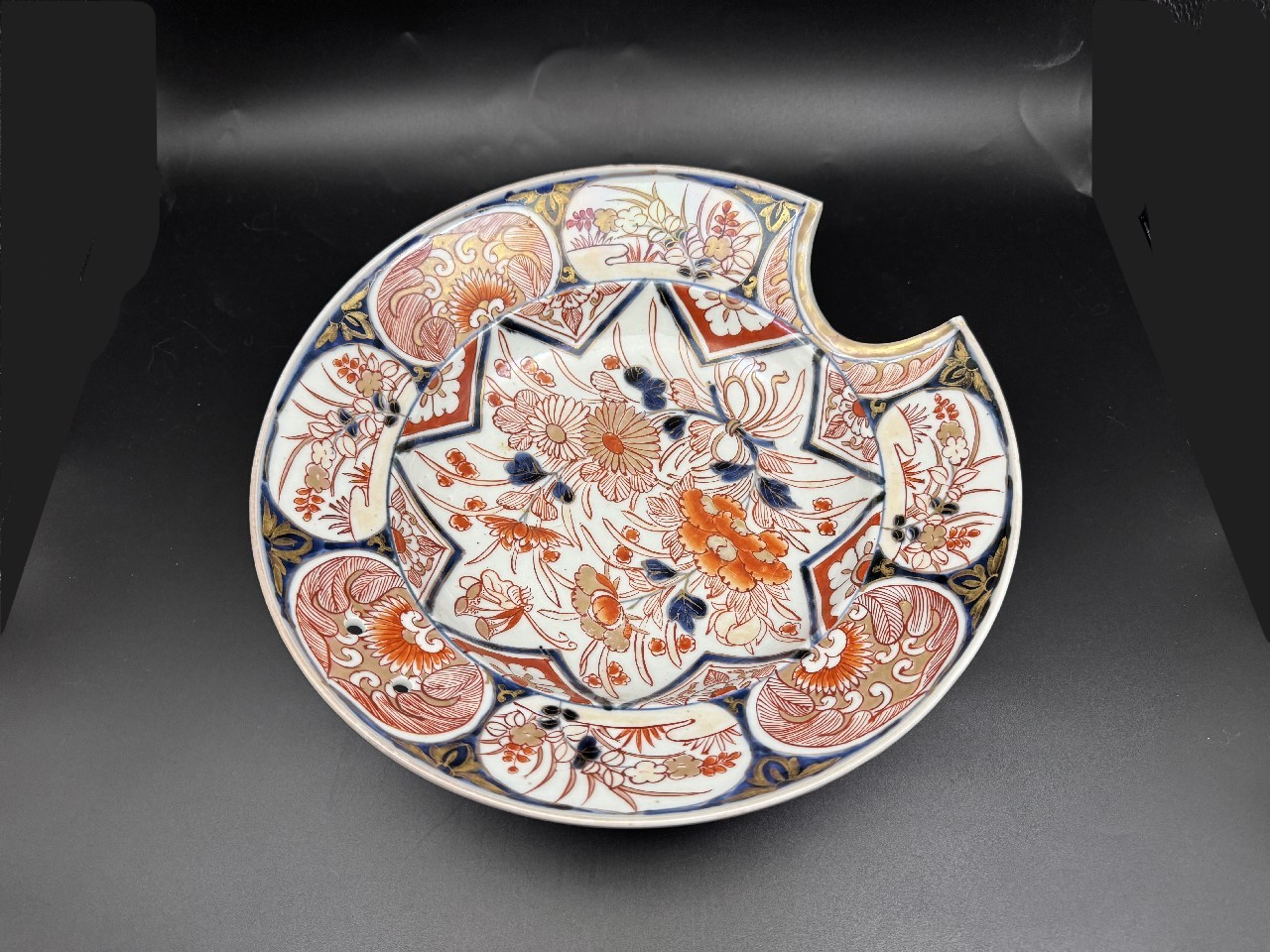 古伊万里 白磁 壺型 陽刻 梅花の図 六角 盃台 D193AS-CGn 古伊万里