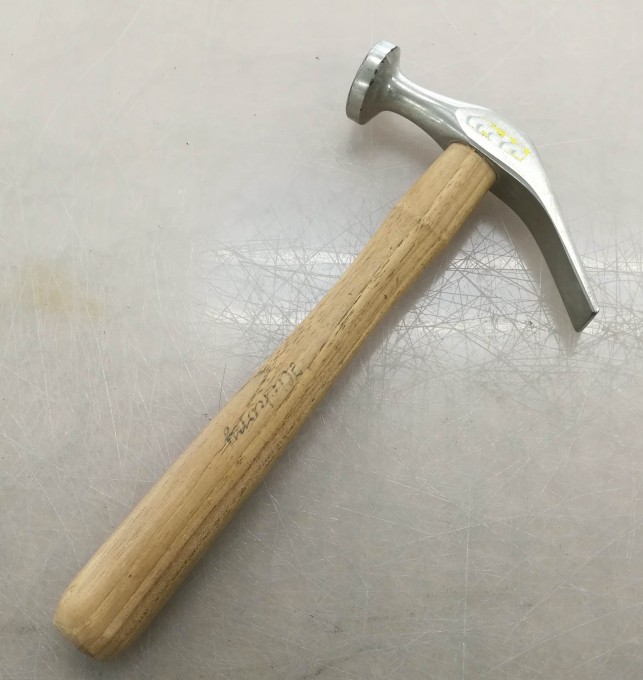 整形靴科】靴職人が愛用している靴作り道具（工具）とは？ | 神戸医療