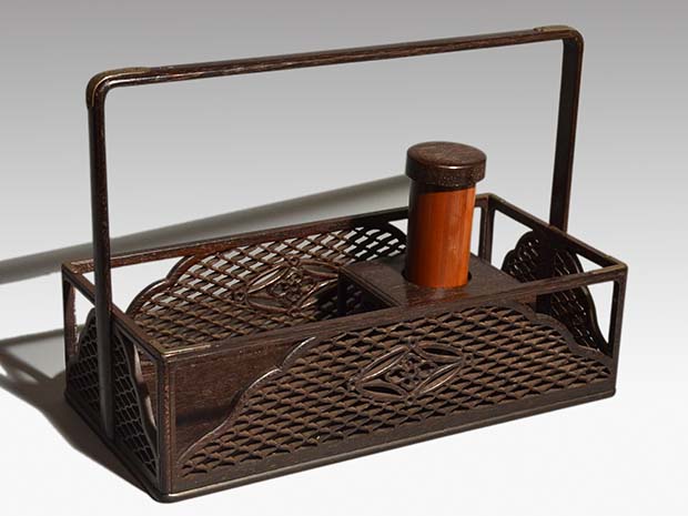 遠州好 時代煙草盆 鉄刀木に網と七宝透し入 灰吹き付 | 古美術ささき