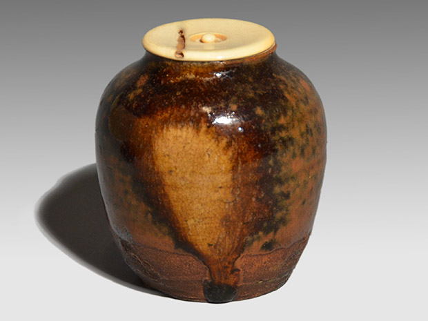 古瀬戸茶入 銘「月桂」 二代 小堀正之 挽家・箱書 | 古美術ささき