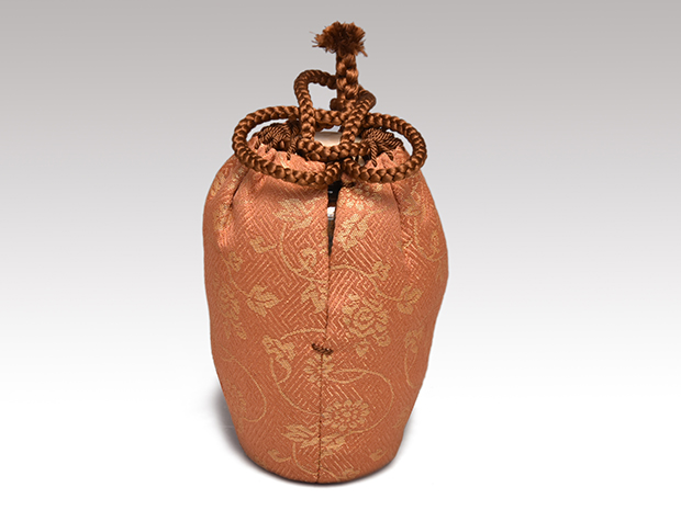 肩衝茶入 万代喜山（作）象牙蓋 仕覆「一重蔓菊唐草紋」共箱 | 古美術