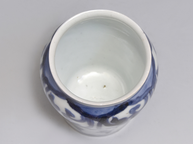 古伊万里（藍九谷様式）染付瓔珞文替茶器 象牙蓋付属 江戸時代中期頃