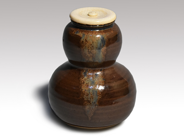 中興名物写 春慶瓢箪茶入 万代喜山（作）象牙蓋 仕覆「紹鷗緞子」 | 古