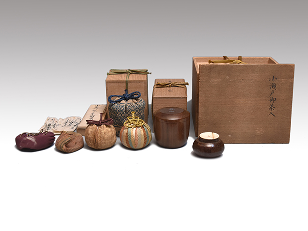 茶入、瀬戸肩衝、巣蓋、川本了生作、の17番 川本了生 瀬戸 肩衝茶入 仕