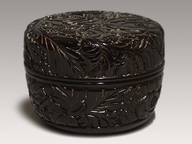 村上堆朱堆黒 銀杏葉香合 村上堆朱堆黒 銀杏葉香合 - メルカリ