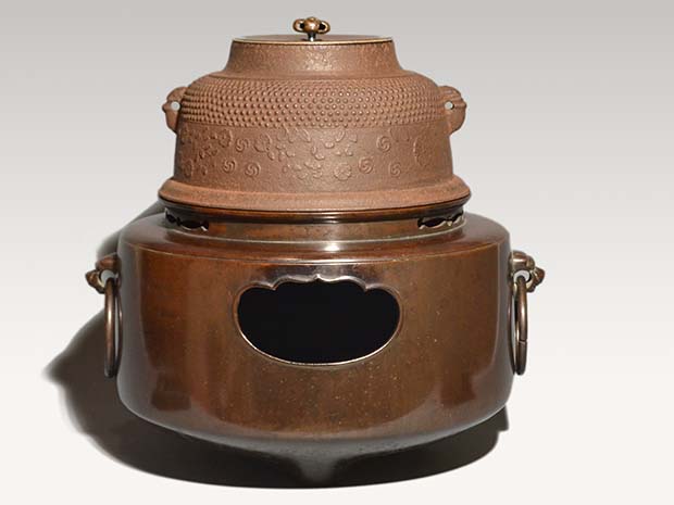 芦屋風炉釜セット 筑前芦屋風炉・岩見芦屋真形釜 | 古美術ささき